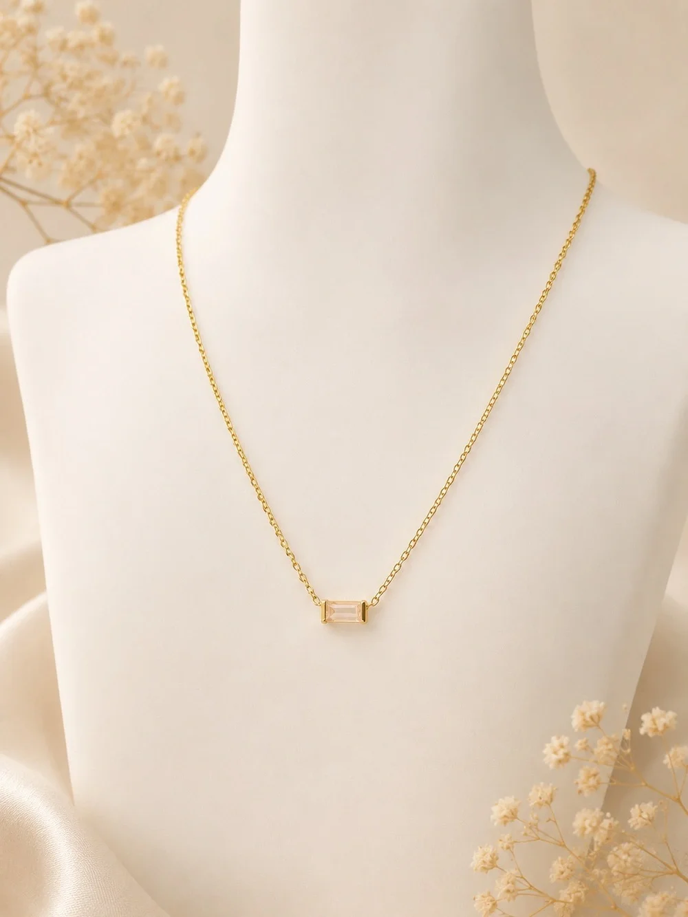 Kendra Scott Juliette Gold Pendant Necklace in Rose Quartz. - Picture 4 of 7